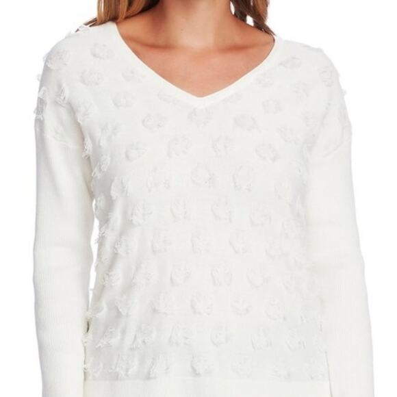 NWT Vince Camuto Cream Floating Fringe Dot Sweater Size XSmall - Picture 1 of 7